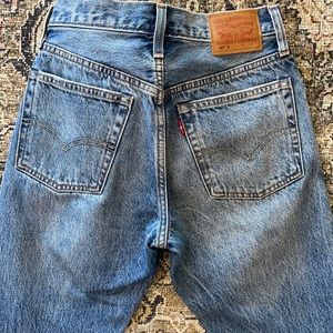 Levis selvedge ankle skinny in sz 24